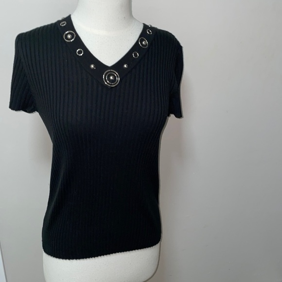 R.Q.T Tops - R.Q.T petite black short sleeved v neck sweater